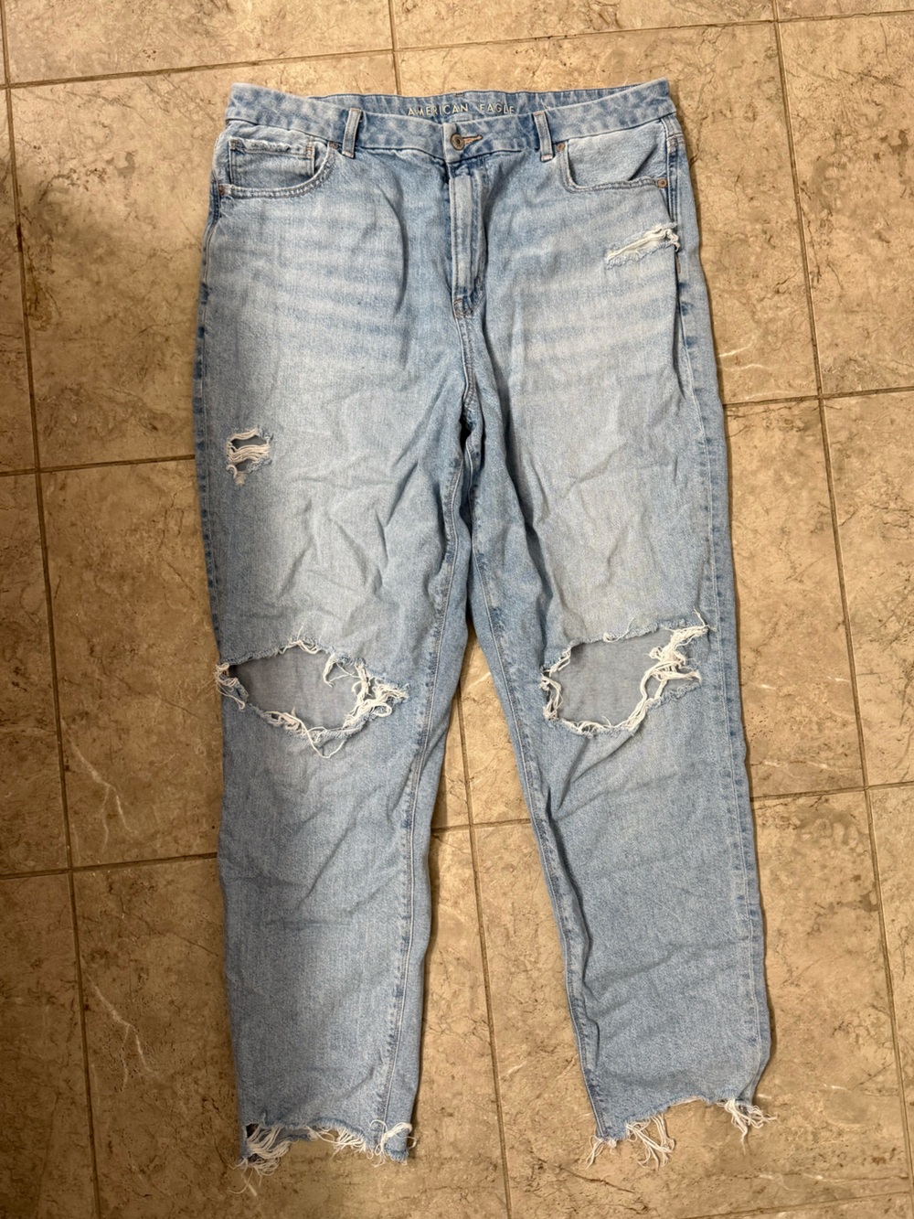 American Eagle Curvy Mom Jeans